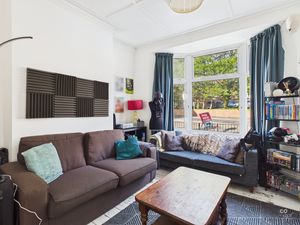 Photo 16- click for photo gallery